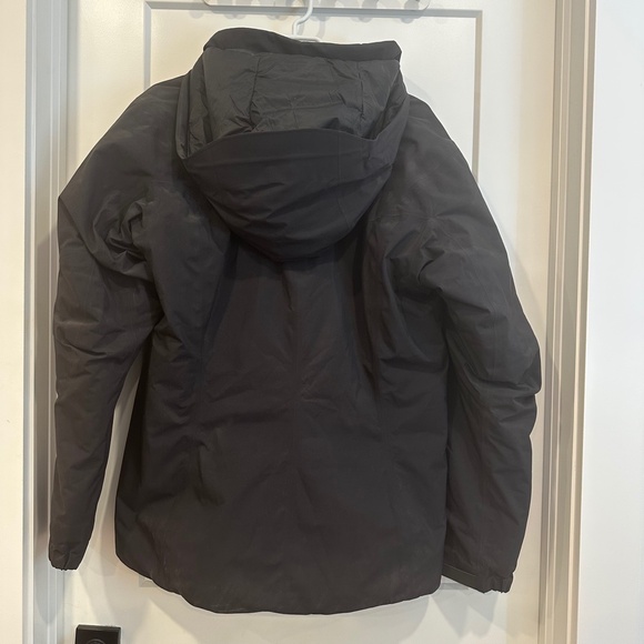 Arc'teryx Fission SV Winter Jacket - Picture 9 of 12
